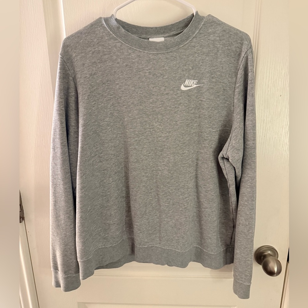 Nike L